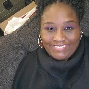 Meet your Posher, Natachia